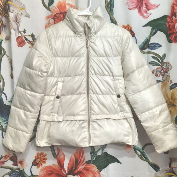 MICHAEL Michael Kors Other - [Michael MK] Pearl colored fleece lined puffer jacket.